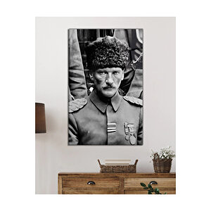 Siyah Beyaz Üniformalı Atatürk Cam Tablo, Uv Baskılı Ve Temperli, Hediyelik 46x71 cm