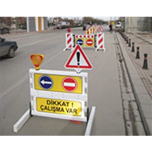 Katlanır Uyarı Levhalı Bariyer 100x91cm