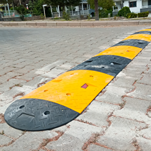 Kauçuk Destekli Yol Kasisi 40 X 50 X 4 Cm