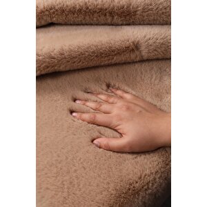 Tavşan Tüyü Dekoratif Ultra Yumuşak Post Peluş Kaymaz Halı 100x150 cm