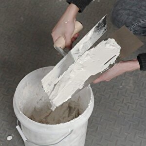 Alçı Kaleterasit Malası Ahşap Saplı Çelik Sıyırma Düzeltme Temizleme Sıvacı Harç Alçıpan Malası 24cm