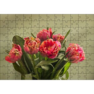 Kırmızı Laleler Ve Yeşil Yaprakları Puzzle Yapboz Mdf Ahşap 120 Parça
