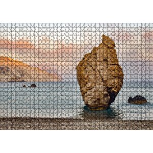 Gündoğumunda Issız Kumsal Ve Yalnız Kaya Puzzle Yapboz Mdf Ahşap 1000 Parça
