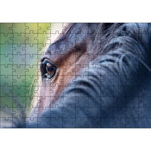Kahverengi At Gözü Arkadan Yakın Çekim Puzzle Yapboz Mdf Ahşap 120 Parça