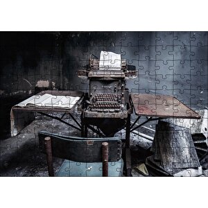 Terkedilmiş Daktilo Görseli Puzzle Yapboz Mdf Ahşap 120 Parça