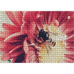 Kırmızı Çiçekten Polen Toplayan Arı Puzzle Yapboz Mdf Ahşap 1000 Parça