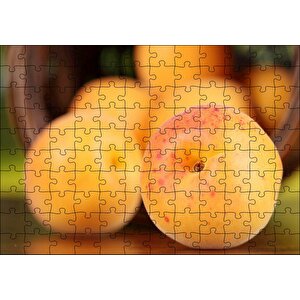 Sepetten Dökülen Taze Kayısılar Yakın Çekim Puzzle Yapboz Mdf Ahşap 120 Parça