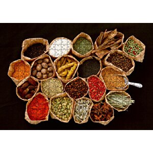 Kağıt Torbalarda Baharatlar Siyah Arka Plan Puzzle Yapboz Mdf Ahşap 500 Parça