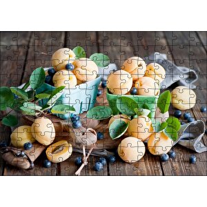 Renkli Tabaklarda Kayısı Ve Yabanmersini Meyveleri Puzzle Yapboz Mdf Ahşap 120 Parça