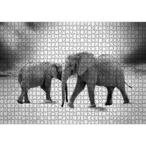 Savanada İki Fil Ve Bulutlu Gökyüzü Monokrom Puzzle Yapboz Mdf Ahşap 1000 Parça