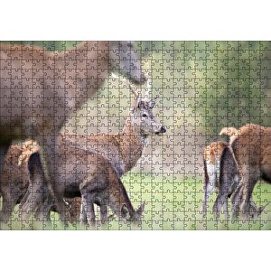 Çayırda Otlayan Ren Geyikleri Puzzle Yapboz Mdf Ahşap 500 Parça