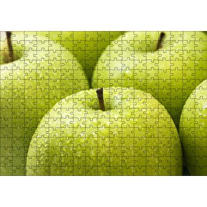Yeşil Elmalar Ve Su Damlaları Yakın Çekim Puzzle Yapboz Mdf Ahşap 255 Parça