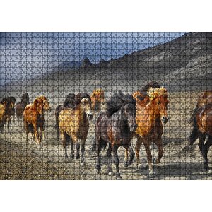 Tozlu Yolda Koşan Vahşi Atlar Puzzle Yapboz Mdf Ahşap 1000 Parça