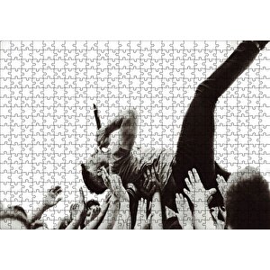Rock Solisti Eller Üzerinde Siyah Beyaz Puzzle Yapboz Mdf Ahşap 500 Parça