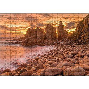 Filipinler Kayalık Sahilde Gün Batımı Ve Bulutlu Gökler Puzzle Yapboz Mdf Ahşap 255 Parça