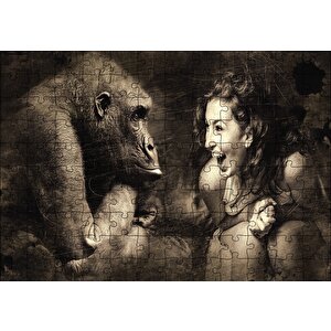 Maymun Ve Gülümseyen Kkadın Puzzle Yapboz Mdf Ahşap 120 Parça