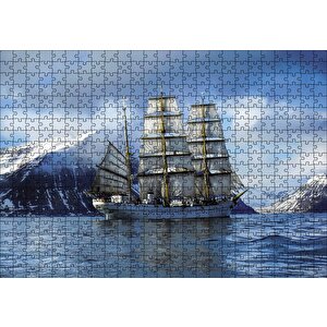 Karlı Dağlar Arasında Süzülen Yelkenli Gemi Puzzle Yapboz Mdf Ahşap 500 Parça