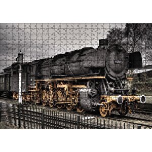 Nostaljik Kara Tren Görseli Puzzle Yapboz Mdf Ahşap 500 Parça