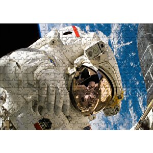 Nasa Astronotu Dünya Manzarası Puzzle Yapboz Mdf Ahşap 255 Parça