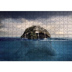 Deniz Kaplumbağası Sırtında Ada Ve Şelaleler İllüstrasyon Puzzle Yapboz Mdf Ahşap 255 Parça