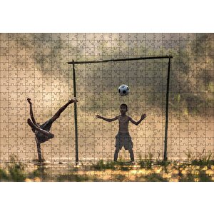 Asyalı Çocuklar Futbol Oynuyor Puzzle Yapboz Mdf Ahşap 500 Parça