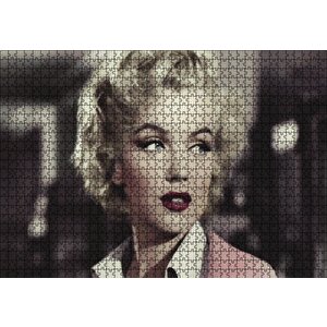 Marilyn Monroe Pembe Elbiseli Portre Puzzle Yapboz Mdf Ahşap 1000 Parça