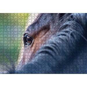 Kahverengi At Gözü Arkadan Yakın Çekim Puzzle Yapboz Mdf Ahşap 500 Parça