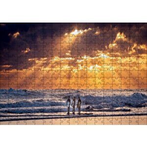 Günbatımında Okyanus Ve Sahilde Sörfçüler Puzzle Yapboz Mdf Ahşap 255 Parça