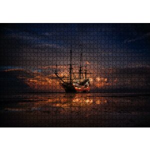 Günbatımında Dev Kalyon Ve Kızıl Mor Bulutlar Puzzle Yapboz Mdf Ahşap 1000 Parça