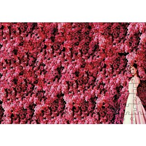 Audrey Hepburn Kırmızı Çiçekler Önünde Puzzle Yapboz Mdf Ahşap 120 Parça