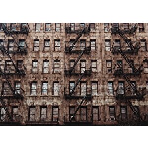 Eski Apartman Ve Balkon Merdivenleri Puzzle Yapboz Mdf Ahşap 255 Parça