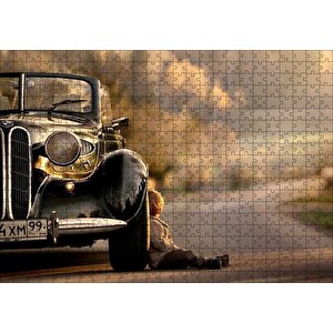 Yolda Antika Araba Ve Çocuk Görseli Puzzle Yapboz Mdf Ahşap 500 Parça