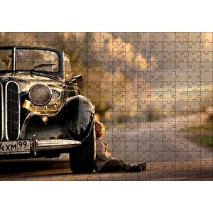 Yolda Antika Araba Ve Çocuk Görseli Puzzle Yapboz Mdf Ahşap 255 Parça