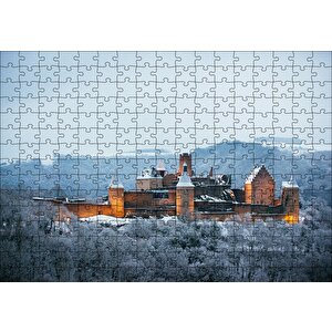 Lüksemburg Bourscheid Kalesi Ve Karlı Tepeler Puzzle Yapboz Mdf Ahşap 255 Parça