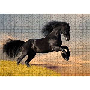 Çayırda Koşan Vahşi Siyah At Puzzle Yapboz Mdf Ahşap 500 Parça