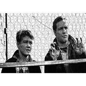 Marlon Brando Ve Çocuk Tel Örgüler Puzzle Yapboz Mdf Ahşap 500 Parça