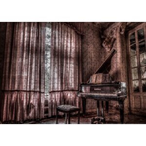 Eski Piyano Ve Kapalı Perdeler Puzzle Yapboz Mdf Ahşap 500 Parça
