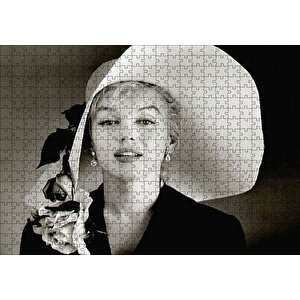 Marilyn Monroe Güllü Beyaz Şapkası Gülümsemesi Puzzle Yapboz Mdf Ahşap 500 Parça