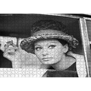 Sophia Loren Otomobilde Puzzle Yapboz Mdf Ahşap 500 Parça