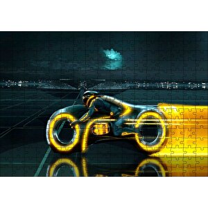 Tron Efsanesi Motorsiklet Ve Sürücüsü Puzzle Yapboz Mdf Ahşap 255 Parça