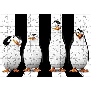 Madagaskar Penguenleri Siyah Beyaz Görseli Puzzle Yapboz Mdf Ahşap 120 Parça