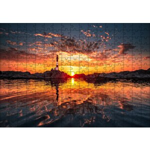 Günbatımı Deniz Feneri Kayalıklar Ve Bulutlar Puzzle Yapboz Mdf Ahşap 255 Parça