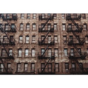 Eski Apartman Ve Balkon Merdivenleri Puzzle Yapboz Mdf Ahşap 120 Parça