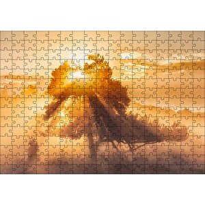 Ormanın Dışındaki Tek Ağaç Ve Mistik Güneş Işınları Puzzle Yapboz Mdf Ahşap 255 Parça