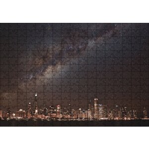 Şehrin Gece Manzarası Ve Gökyüzünde Samanyolu Puzzle Yapboz Mdf Ahşap 255 Parça