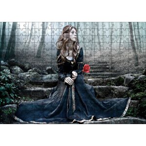 Ormanda Hüzünlü Güzel Kadın Puzzle Yapboz Mdf Ahşap 255 Parça