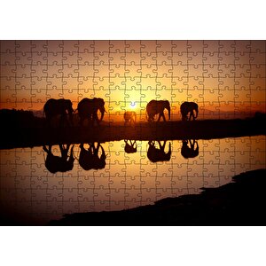 Günbatımında Nehir Kenarındaki Fil Ailesi Puzzle Yapboz Mdf Ahşap 255 Parça