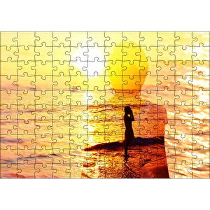 Altın Rengi Güneş Okyanus Ve Sahildeki Kız Puzzle Yapboz Mdf Ahşap 120 Parça