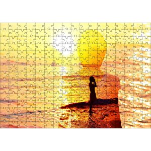 Altın Rengi Güneş Okyanus Ve Sahildeki Kız Puzzle Yapboz Mdf Ahşap 255 Parça