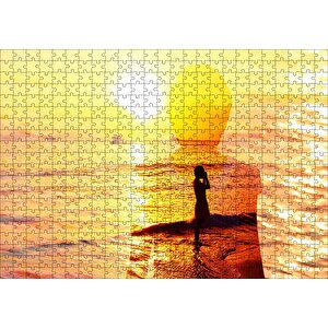 Altın Rengi Güneş Okyanus Ve Sahildeki Kız Puzzle Yapboz Mdf Ahşap 500 Parça